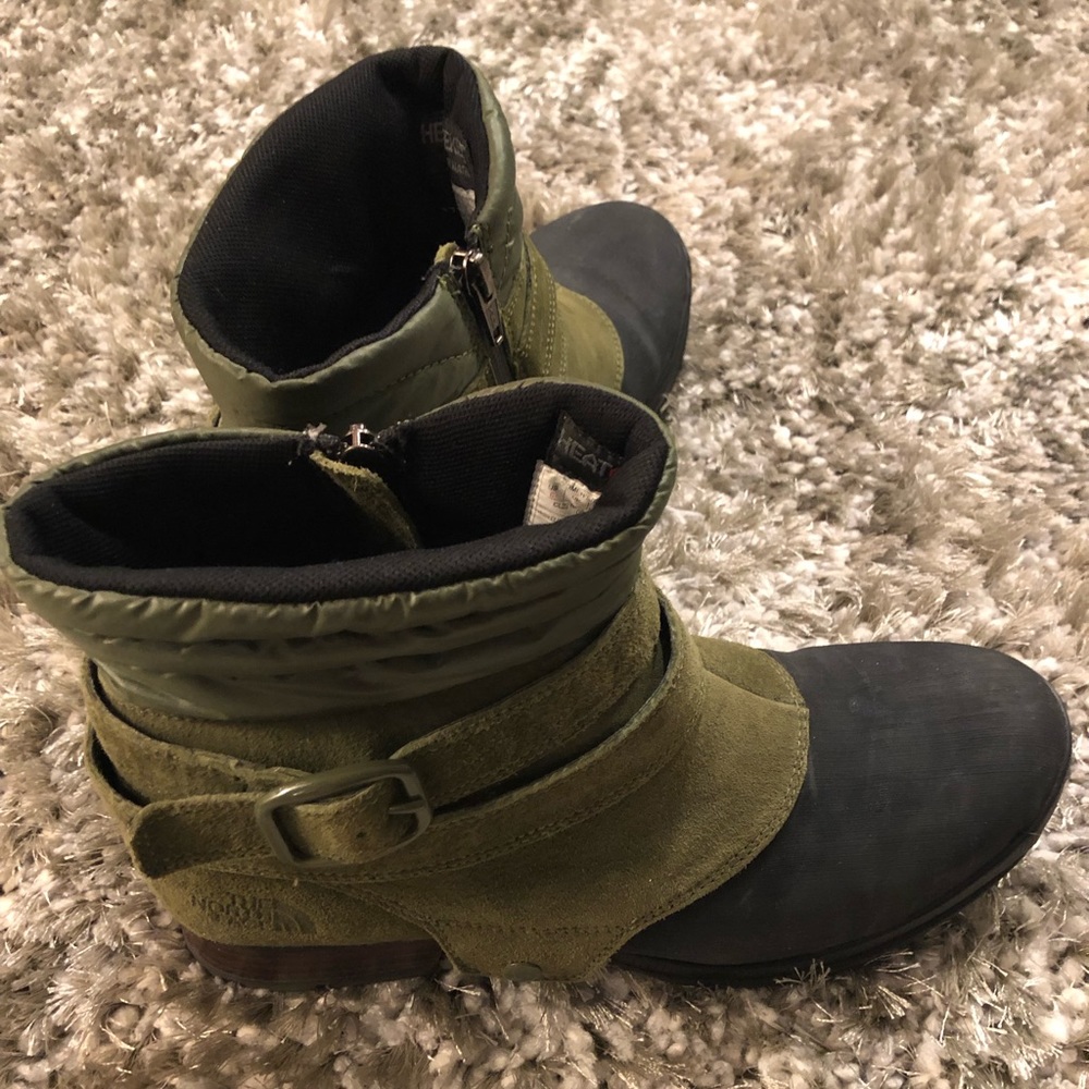 LIKE NEW, worn ONCE.  The North Face Zophia Bootie